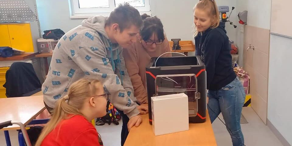 Wykorzystanie drukarki 3D na lekcjach techniki Zespół Szkół