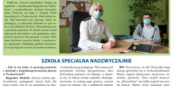 zdjęcie gazety z fragmentem wywiadu i zdjęciem dyrektora i wicedyrektora szkoły.